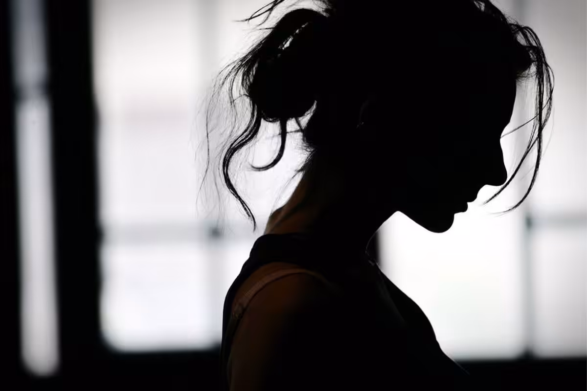 silhoutte girl image